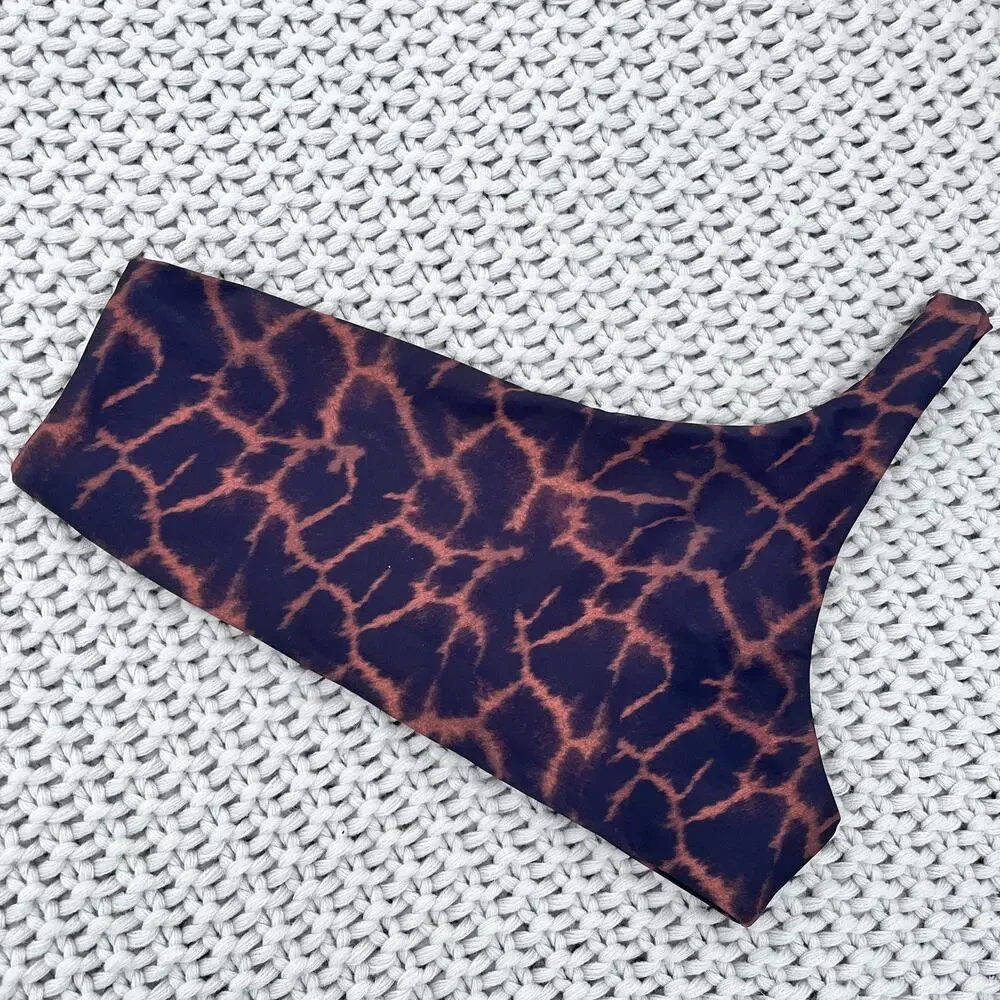 Skatie• ‘Ellis’ Bikini Top in RAFA Giraffe